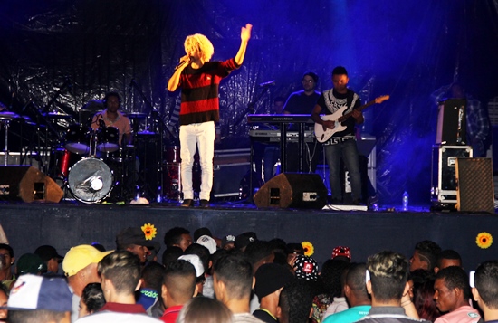 Brankinho com repertório diversificado tocou de forró a pagodão | Foto: Raimundo Mascarenhas