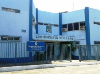 Delegado é preso por usar peças de carro roubado no próprio veículo