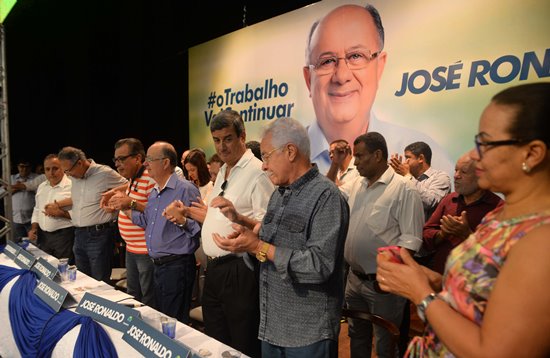 José Ronaldo lança candidatura com Colbert como vice - foto Silvio Tito (24)
