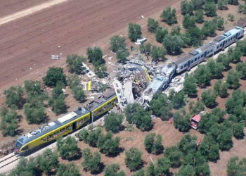 Colisão entre trens na Itália deixa pelo menos 20 mortos