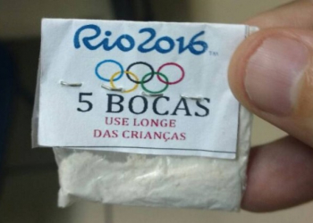 Traficantes do Rio de Janeiro vendem cocaína com logotipo da Olimpíada