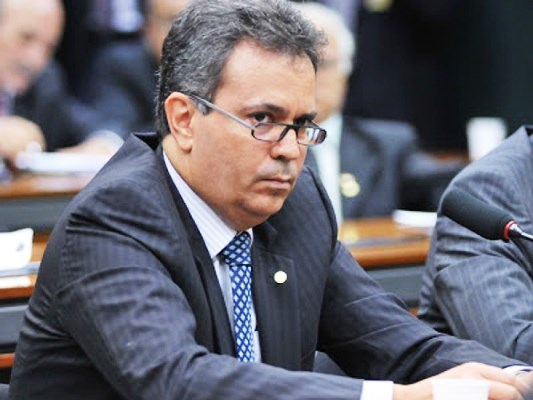 CCJ proíbe reeleição para mesas diretoras de assembleias legislativas e câmaras municipais