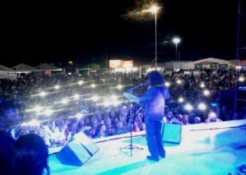 Nordestina: evento em praça pública reuniu grandes nomes da música romântica do passado