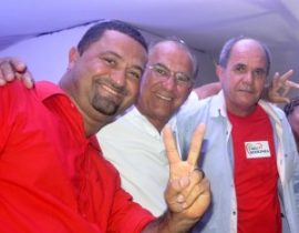 Osni durante a convenção que homologou Ferreirinha candidato a prefeito e Paulo Bahia vice