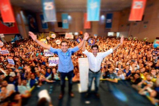 ACM Neto oficializa candidatura à prefeitura de Salvador