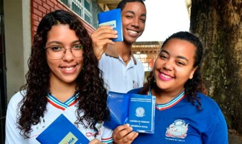 Projeto Primeiro Emprego oferece nove mil vagas para alunos da rede pública
