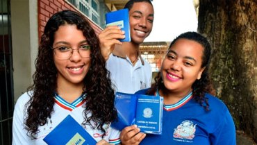 Projeto Primeiro Emprego oferece nove mil vagas para alunos da rede pública