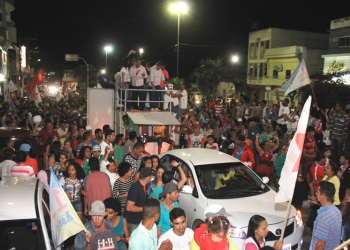 Coité – Assis disse durante passeata que será reeleito com uma quantidade de voto bem maior que em 2012