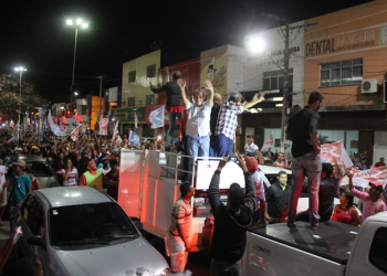Coité – Oposição eufórica invade o centro da cidade dizendo que ‘o campeão voltou!’
