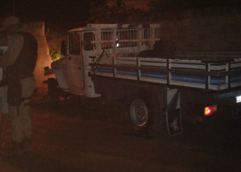 Agropecuarista é morto ao lado da esposa enquanto dirigia caminhonete