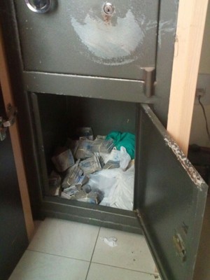 Cofre encontrado durante operação nesta quinta-feira