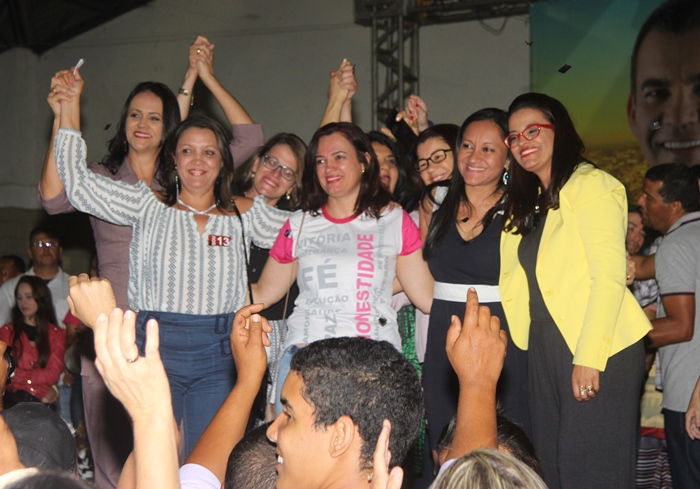 Coité – Durante convenção do PT/PSD Assis presta contas do mandato e rebate críticas dos adversários