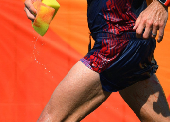Atleta da marcha atlética tem dor de barriga e faz cocô durante prova na Olimpíada