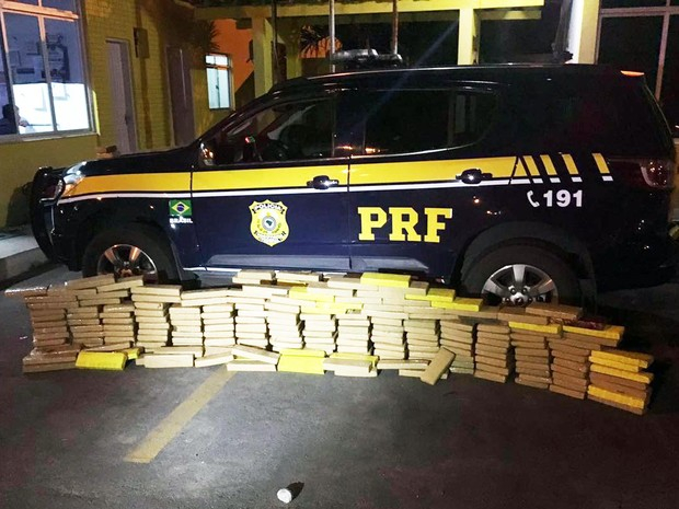 Casal é preso com 200 kg de maconha durante fiscalização na BA