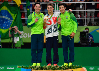 Diego Hypolito se emociona com medalha: ‘Nunca desisti do meu sonho’
