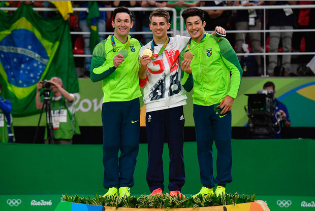 Diego Hypolito se emociona com medalha: ‘Nunca desisti do meu sonho’