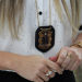 Novos policiais civis recebem distintivos e carteiras funcionais