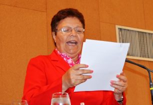 Fátima fará a segunda entrega de titulo em menos de um mês. Em 20 de outubro a outorga foi para o professor Valdeci