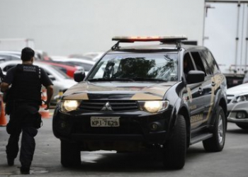PF cumpre mandados na sede do PSDB em GO; operação investiga desvio de R$ 4,5 mi