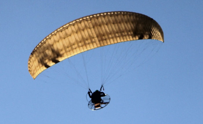 Imagem Peregrina de Nossa Senhora Aparecida chega a Coité de parapente