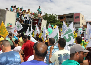 Barrocas II –  Jai inaugura comitê de campanha e critica presença de João Leão