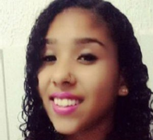 Adolescente é morta em praia após não saber dar informação, diz polícia