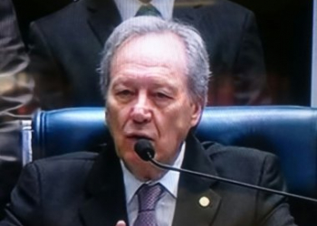Lewandowski adia votação para a manhã de quarta; debates são mantidos