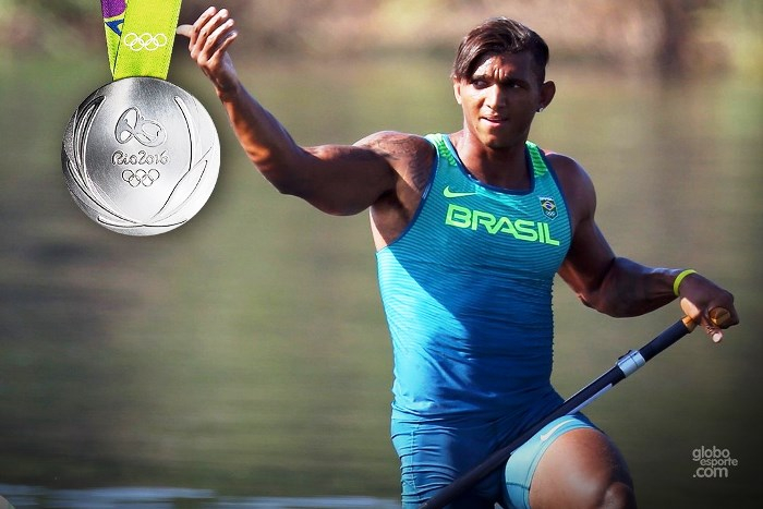 Baiano Izaquias Queiroz conquista medalha de prata em prova de canoagem