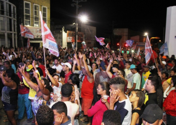 Coité – Coligação a Voz do Povo/Vertinho e Renato realiza grande manifestação no centro da cidade