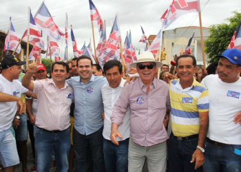 Barrocas II –  Jai inaugura comitê de campanha e critica presença de João Leão