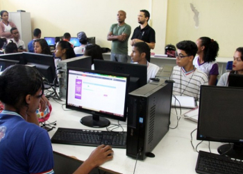 Cadastro de estudantes para projeto Primeiro Emprego vai até sexta-feira
