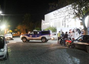 Pagodeiro Neco do Cavaco sofre tentativa de homicídio dentro da própria casa