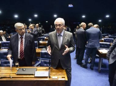 Otto suspende perfis em redes sociais após ameaças por ser contra impeachment