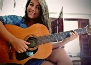 Estudante  de 18 anos morre após cair de ônibus