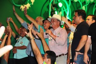 João Leão disse que assim como a seleção conquistou o ouro, o eleitor vai torná-lo campeão nas urnas | Foto: Raimundo Mascarenhas