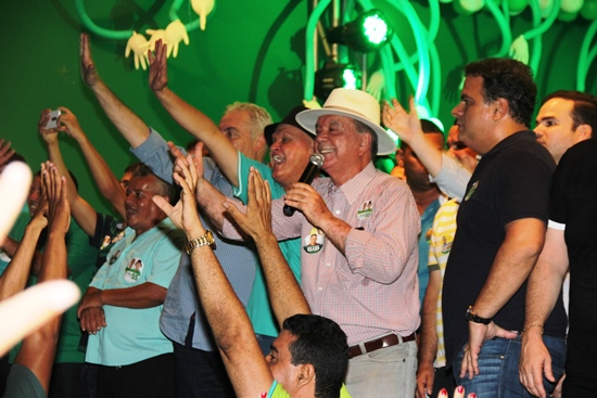 Riachão – Com a presença de Otto, Leão e quatro deputados, chapa Zé Filho e Catarino incia campanha oficialmente