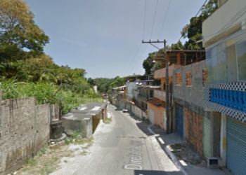 Homem é queimado com ácido pela irmã após discussão