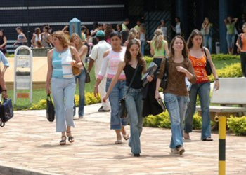 Governo atrasa repasses do Fies a faculdades particulares e dívida pode chegar a R$ 5 bi