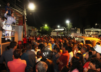 Coligação “Avante Coité” realiza comício no Bairro dos Barreiros e sai em passeata até o Largo da Matriz