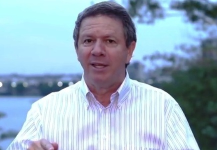 Candidato é morto a tiros e vice-governador de Goiás é baleado em carreata