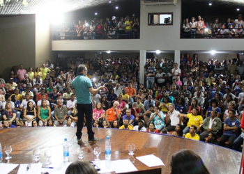 Coité – Vertinho não comparece em evento para expor suas propostas e Assis disse que ele perdeu grande oportunidade de lhe ‘desmascarar’