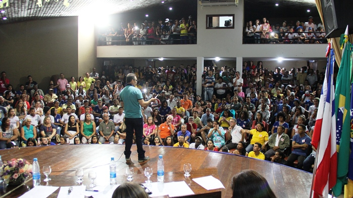 Coité – Vertinho não comparece em evento para expor suas propostas e Assis disse que ele perdeu grande oportunidade de lhe ‘desmascarar’