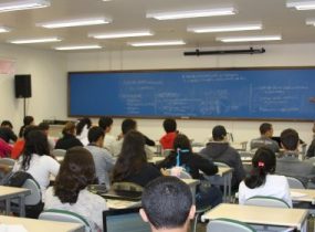 O Brasil está no topo do ranking em relação ao número de jovens entre 20 e 24 anos que não estão estudando