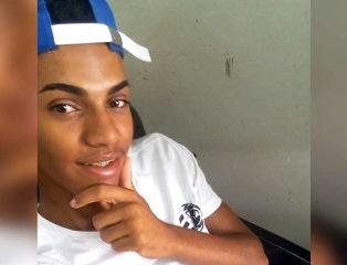 Araci- Jovem é esfaqueado durante comício