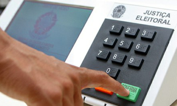 Escândalos de corrupção despertam desinteresse em eleitores, dizem especialistas
