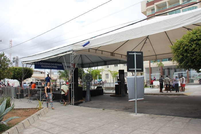 Coité – Governador suspende ato de assinatura de ordem de serviço da recuperação da BA 120 e prefeito decreta luto oficial