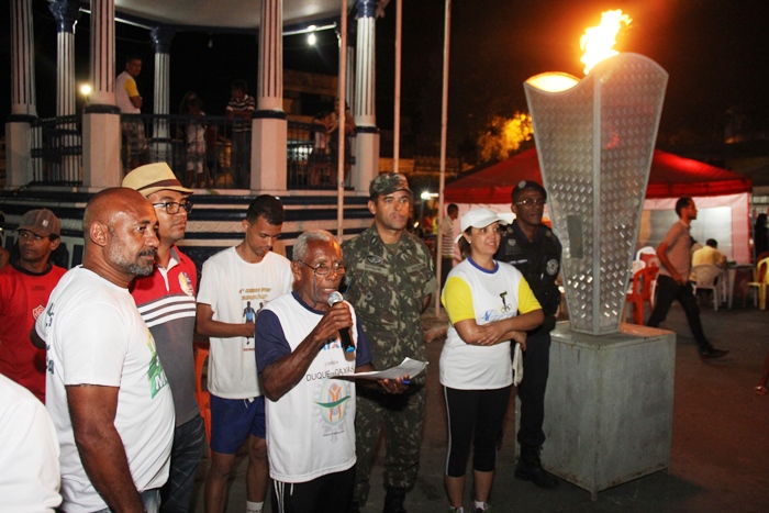 Luiz da Bicicleta disse que só para quando "fechar os olhos". Secretário de Administração Jivaldo Oliveira representou o prefeito Osni