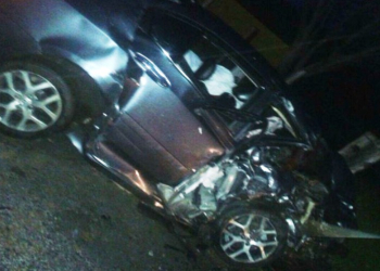 Jovem morre e outros dois ficam feridos após batida frontal na BR-415