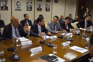 Governadores de 14 estados, incluindo a Bahia, ameaçam decretar calamidade financeira