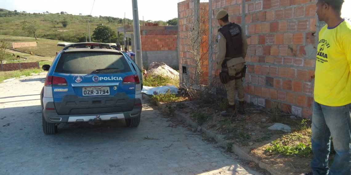 Adolescente de 17 anos é morto a pauladas na cabeça